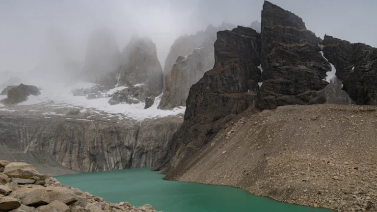 Featured image for 23 Must-See Popular Tourist Spots in Chile 2025